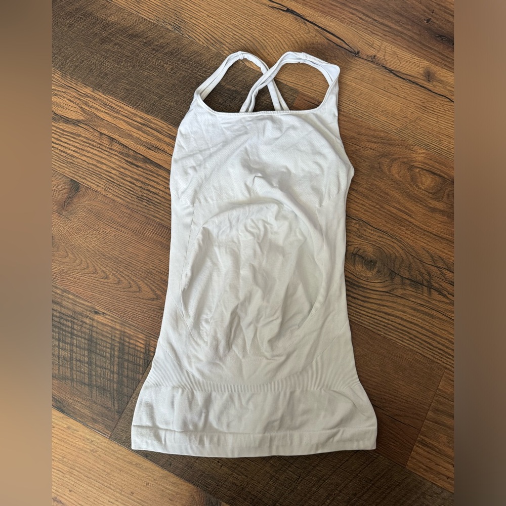 Blanqi top